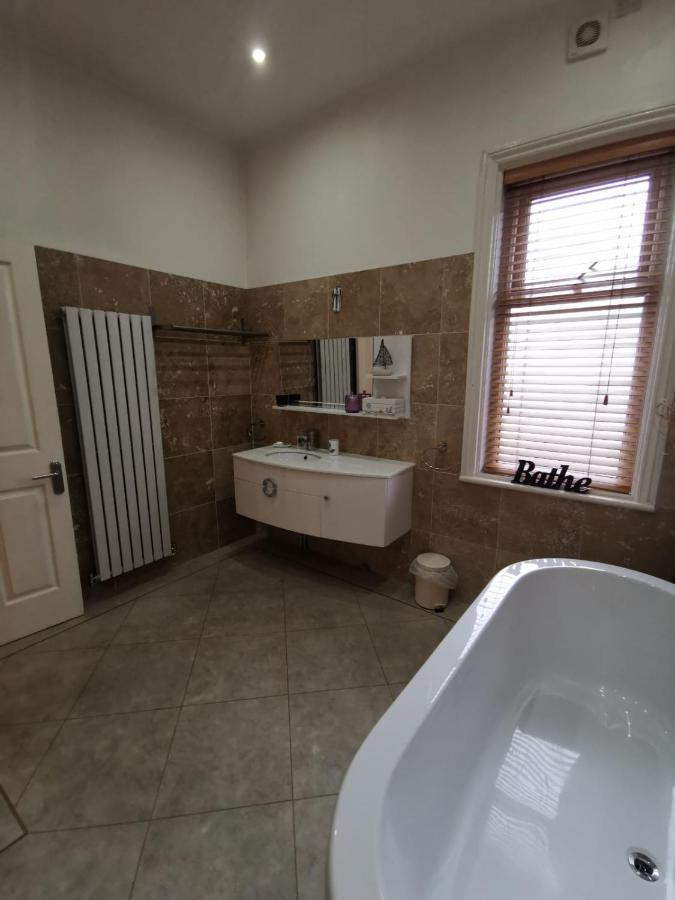 مبيت وإفطار ساوثبورت Vale House المظهر الخارجي الصورة
